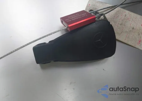 1998 Mercedes-Benz E 300 Diesel z USA, uszkodzony, nr VIN WDBJF25F1WA479655